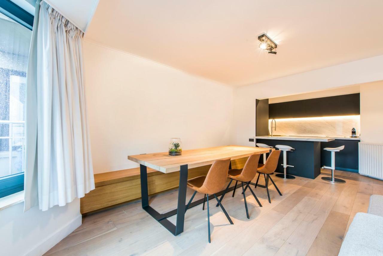 Ruim En Modern Appartement Te Knokke Nabij De Dijk Esterno foto