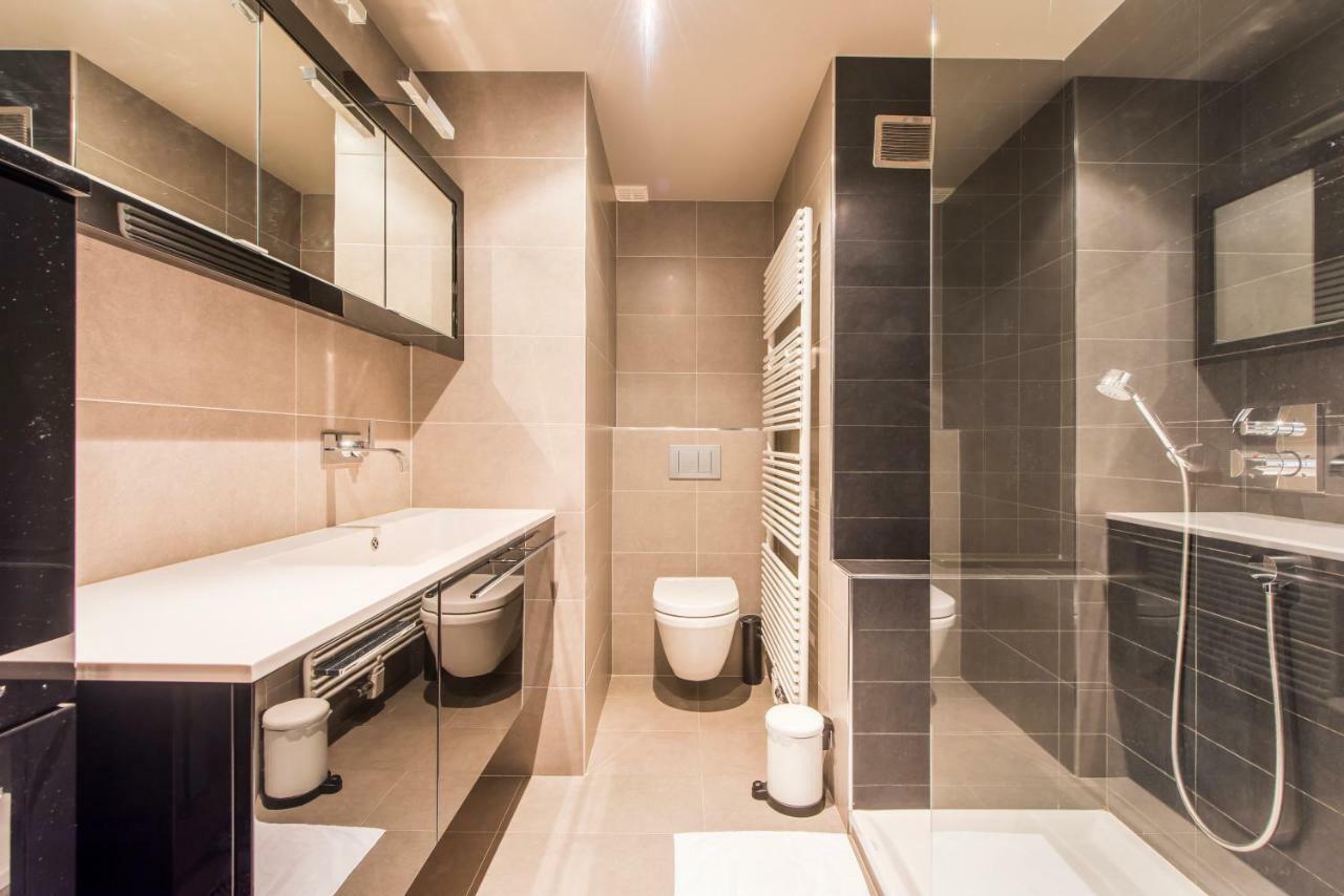 Ruim En Modern Appartement Te Knokke Nabij De Dijk Esterno foto