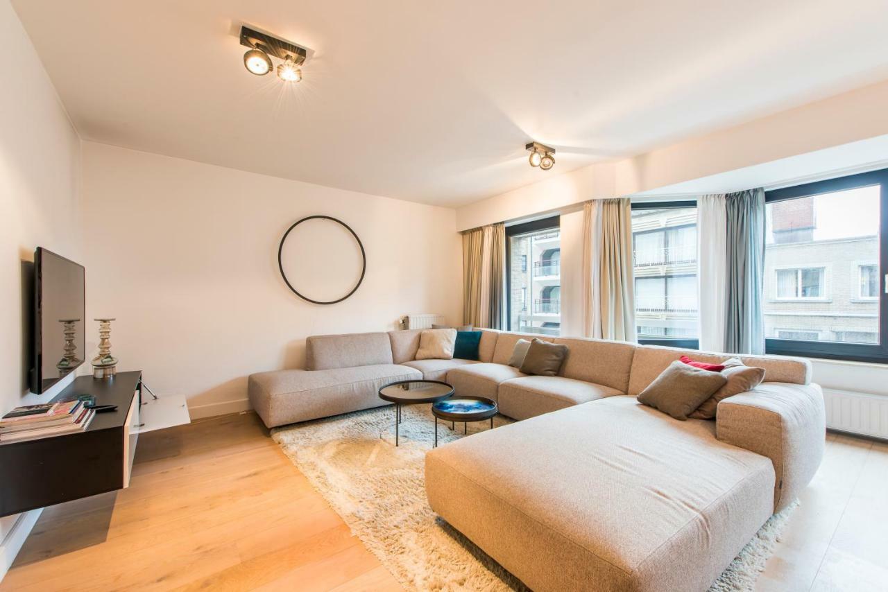 Ruim En Modern Appartement Te Knokke Nabij De Dijk Esterno foto