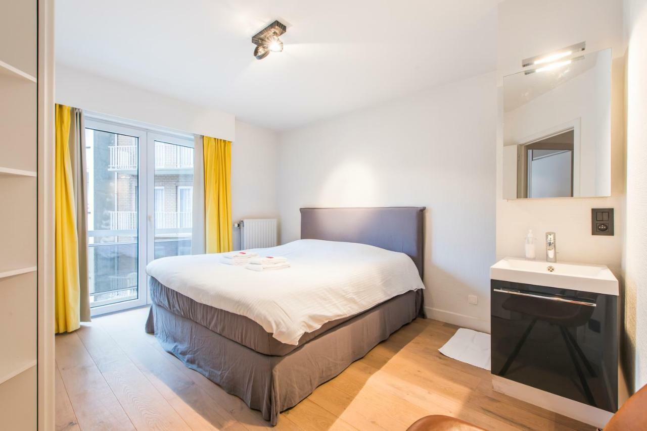 Ruim En Modern Appartement Te Knokke Nabij De Dijk Esterno foto